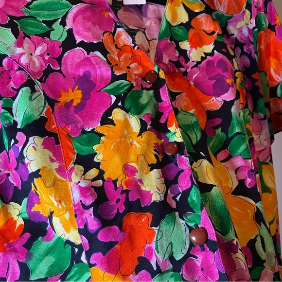COPY - 80s Floral Short Sleeve Button Down - Picture 10 of 11